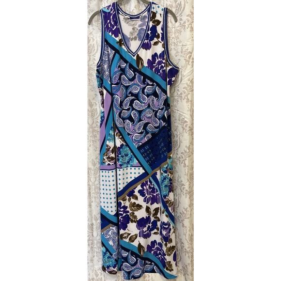 Susan Graver Dresses & Skirts - Susan Graver Maxi Dress 2X - V-neck, Sleeveless - Beautiful Colors & Pattern